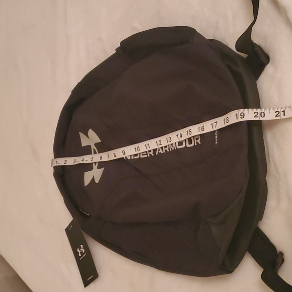 BRAND NEW with TAG! BLACK UNDER ARMOUR BACKPACK - Picture 2 of 11